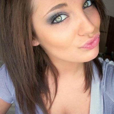Faces and more faces for cumming on #93784743