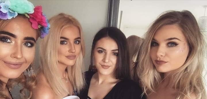 Faces and more faces for cumming on #93785014