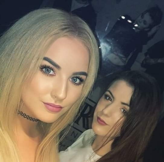 Faces and more faces for cumming on #93785020