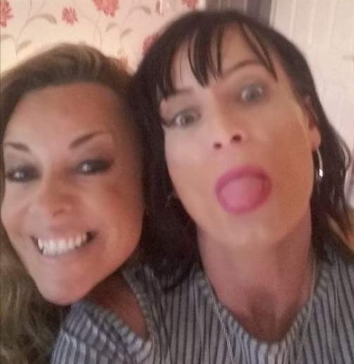Faces and more faces for cumming on #93785029