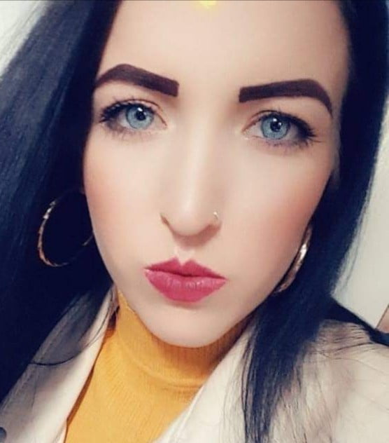 Faces and more faces for cumming on #93785059