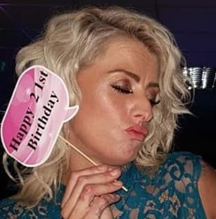 Faces and more faces for cumming on #93785241