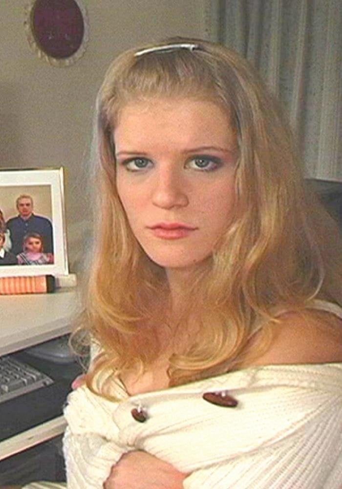 Faces and more faces for cumming on #93785728