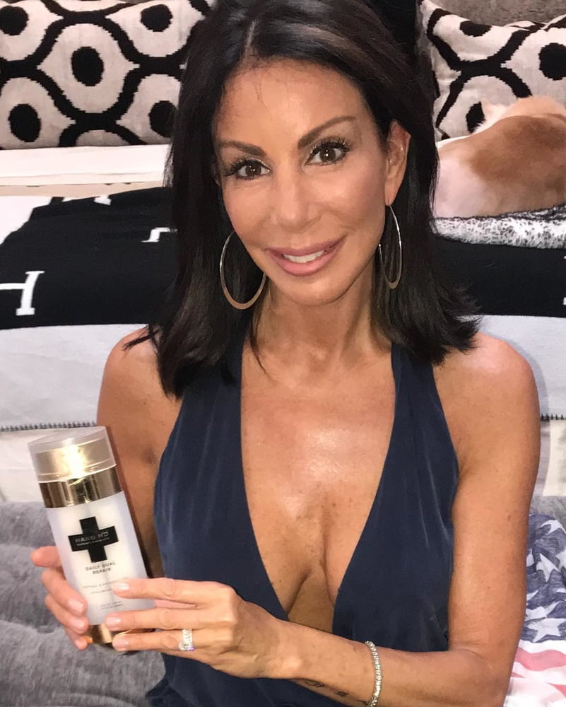 Famous real housewives reality tv star - danielle staub
 #100344700
