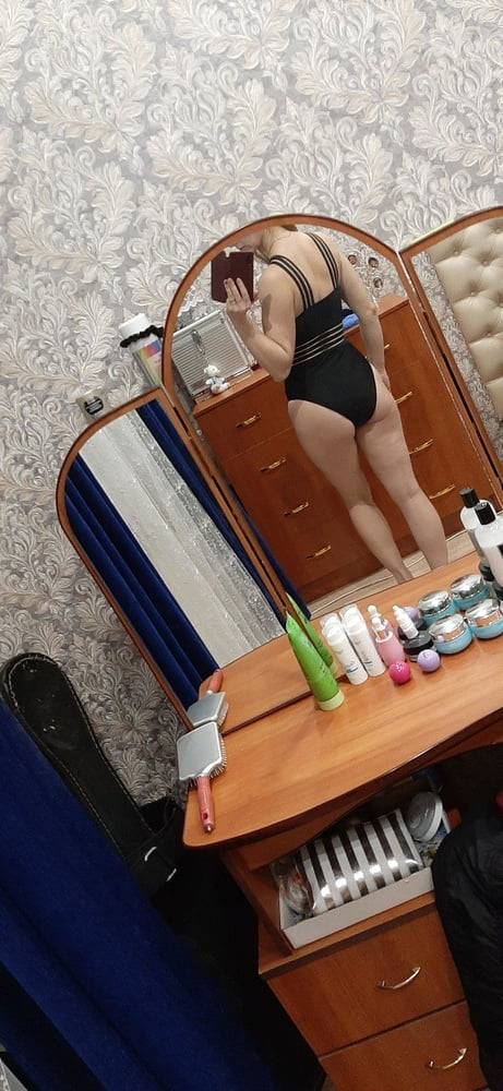 Selfie 17
 #98799673