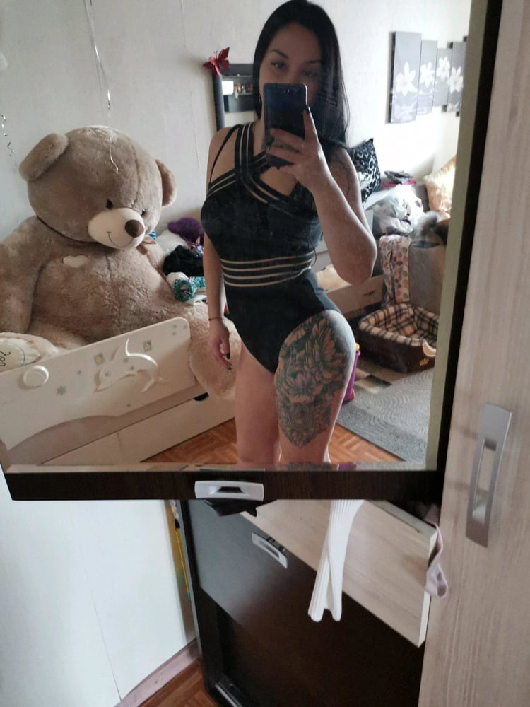 Selfie 17
 #98799718