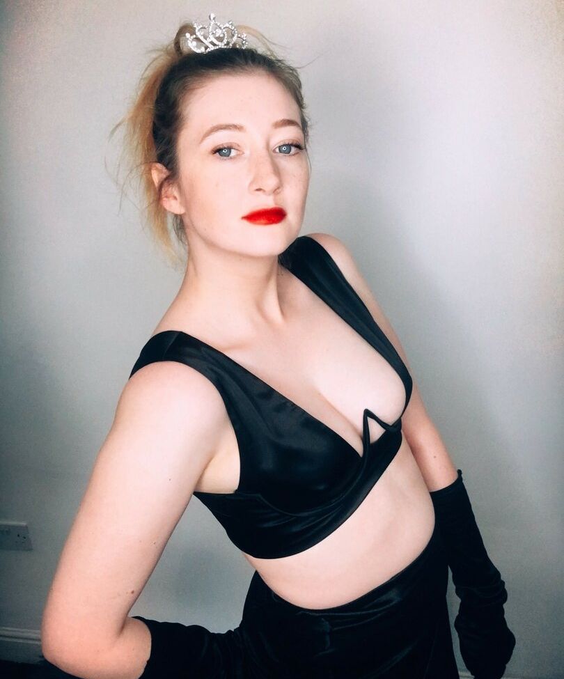 Jane Grey desnuda #108074704