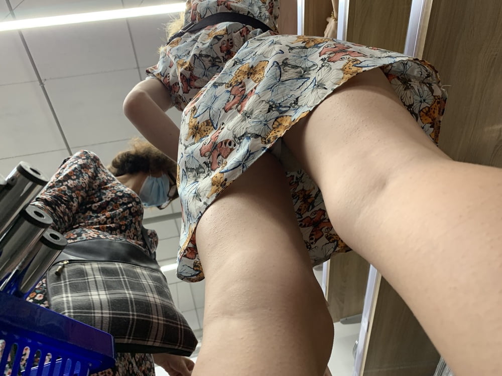 Mmm upskirt in centro commerciale
 #92419110