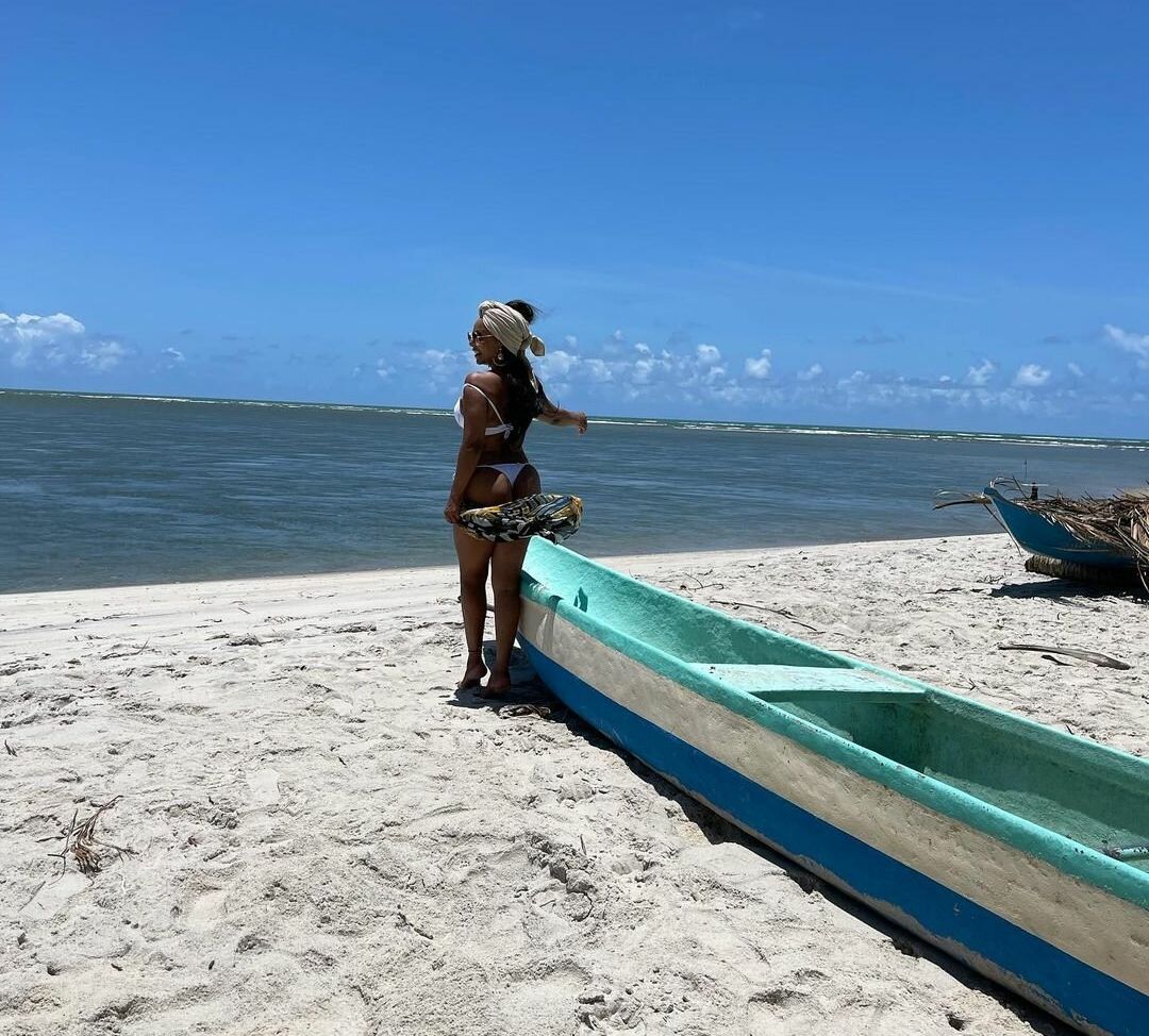 Valéria Valenssa desnuda #108094911