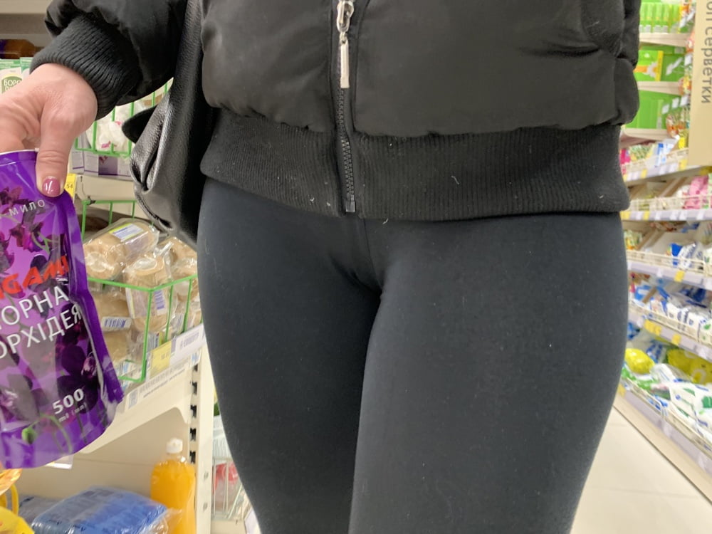 Big ass in mature cameltoe #105666822