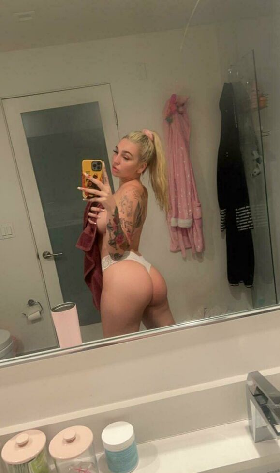 Kendra Sunderland nuda #107886716