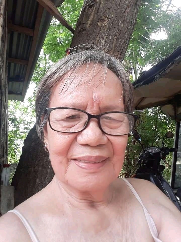 私の81歳のフィリピーナのおばあちゃんはとてもおいしいです。
 #93555628