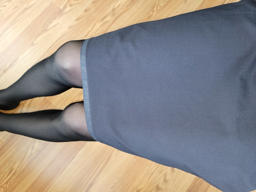 Flugbegleiterinnen-Rock mit schlüpfrigem Futter und Strumpfhose
 #106784738