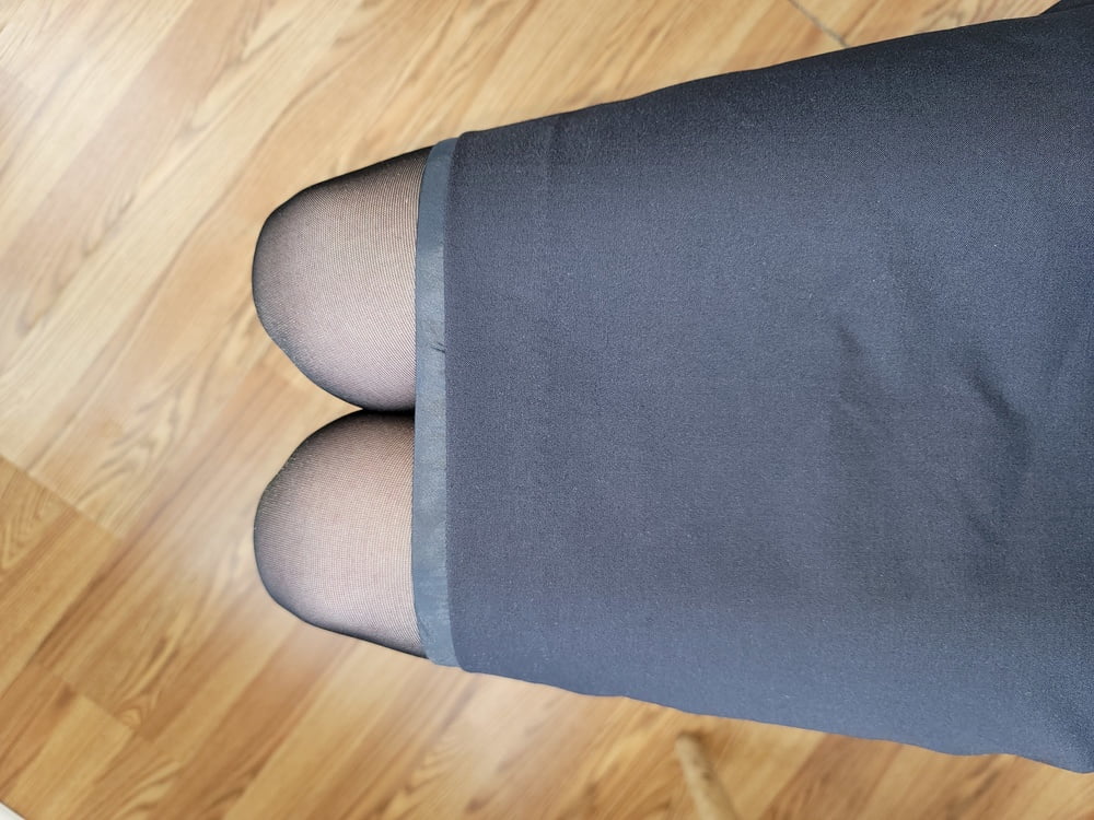 Flugbegleiterinnen-Rock mit schlüpfrigem Futter und Strumpfhose
 #106784739
