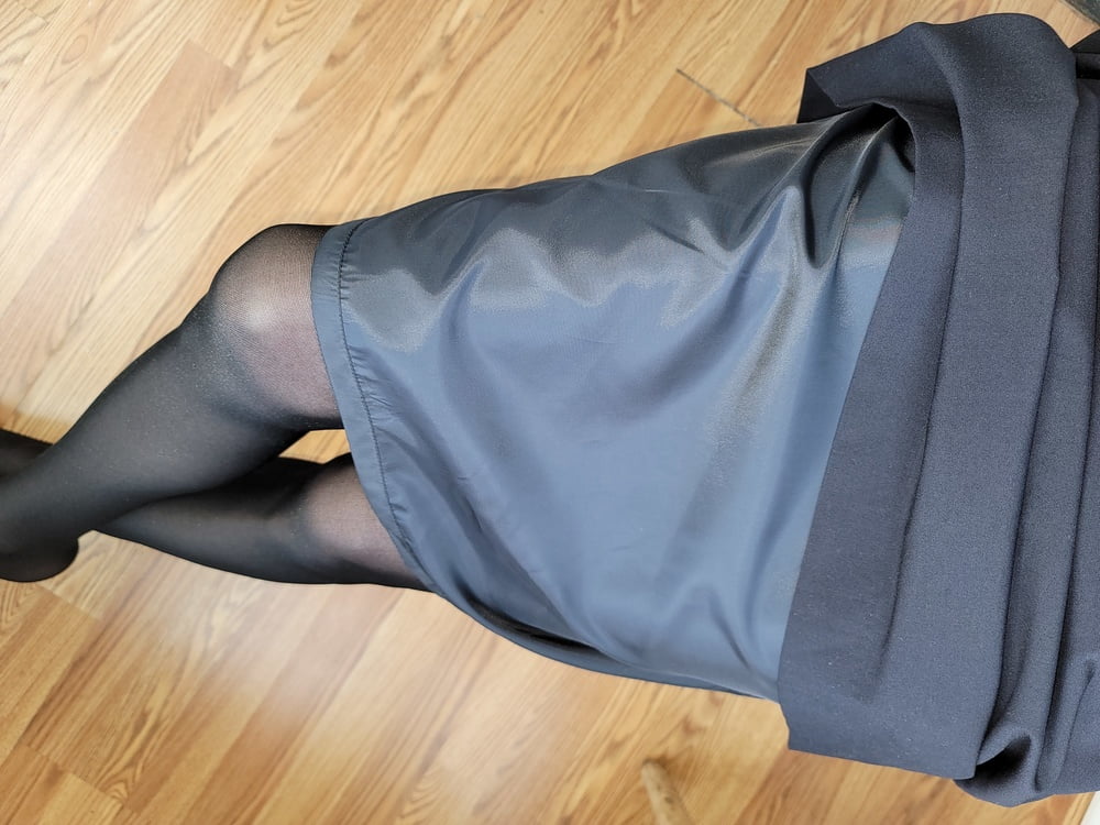 Flugbegleiterinnen-Rock mit schlüpfrigem Futter und Strumpfhose
 #106784748