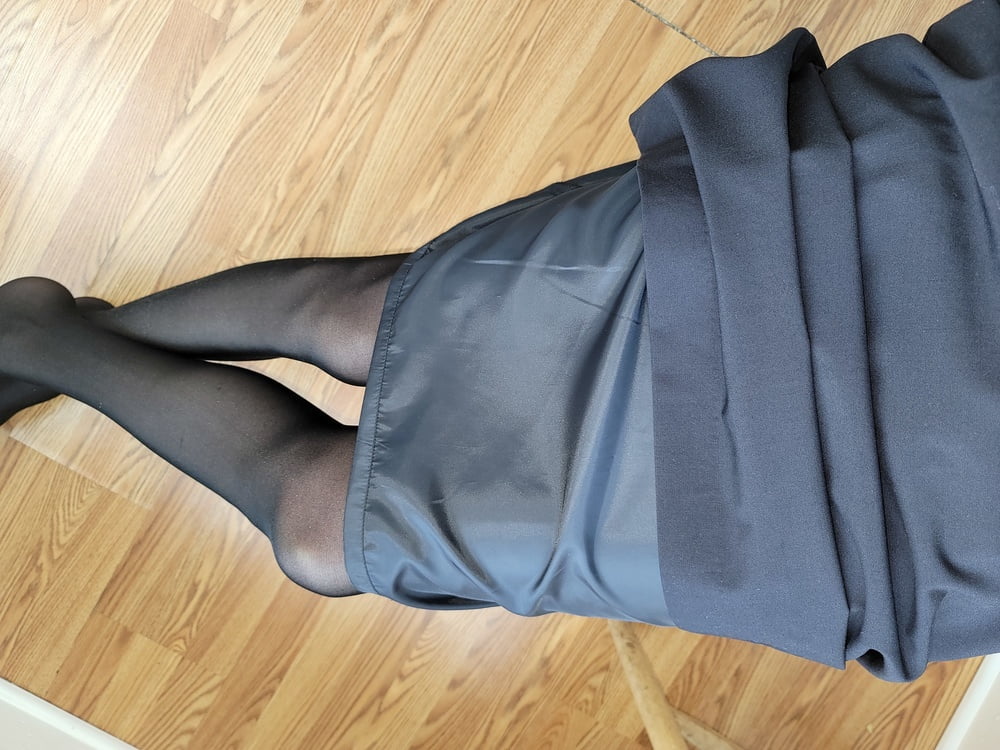 Flugbegleiterinnen-Rock mit schlüpfrigem Futter und Strumpfhose
 #106784749