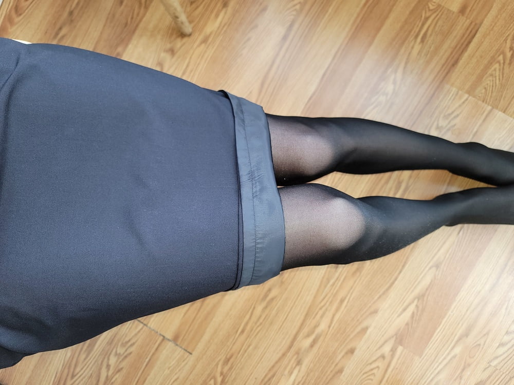 Flugbegleiterinnen-Rock mit schlüpfrigem Futter und Strumpfhose
 #106784753