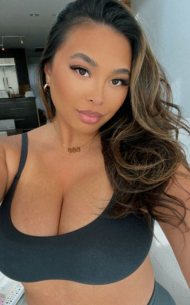 Linda Vo desnuda #109873415