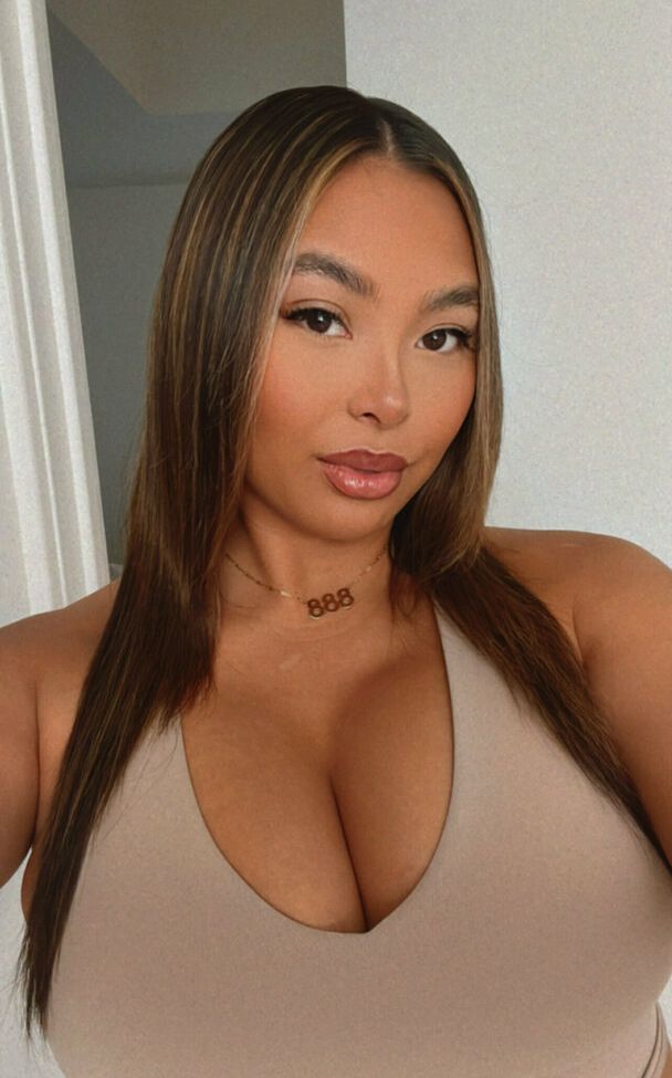 Linda Vo desnuda #109873439