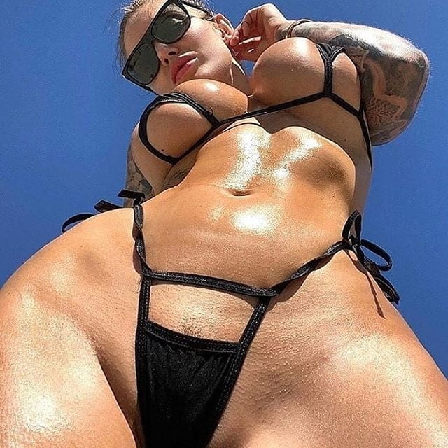 Grande mujer#1
 #90330737