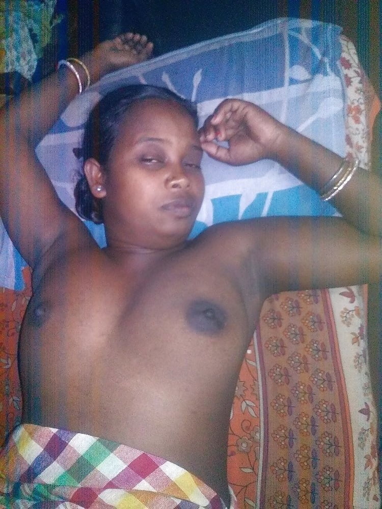 Cameriera indiana desi nuda
 #94100093