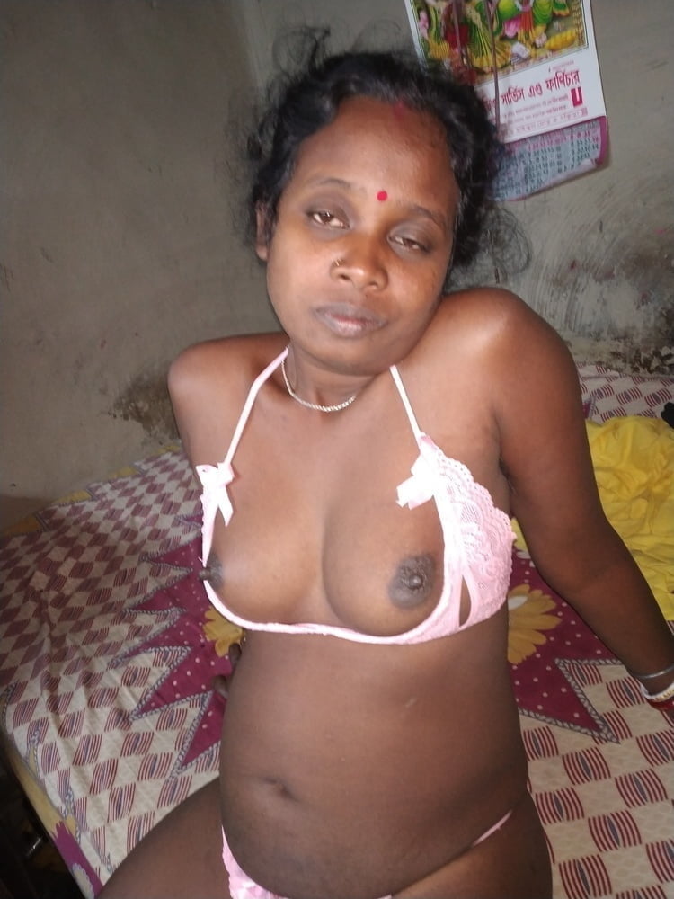 Cameriera indiana desi nuda
 #94100102