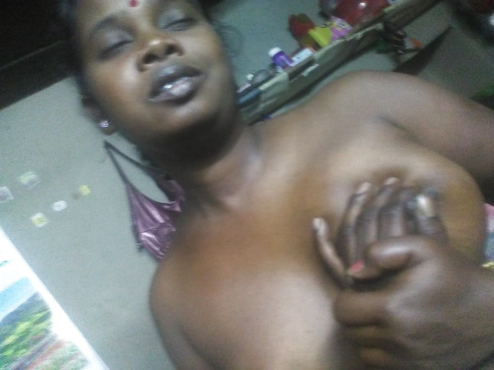 Cameriera indiana desi nuda
 #94100123