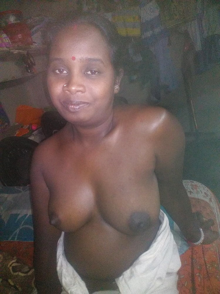 Cameriera indiana desi nuda
 #94100126