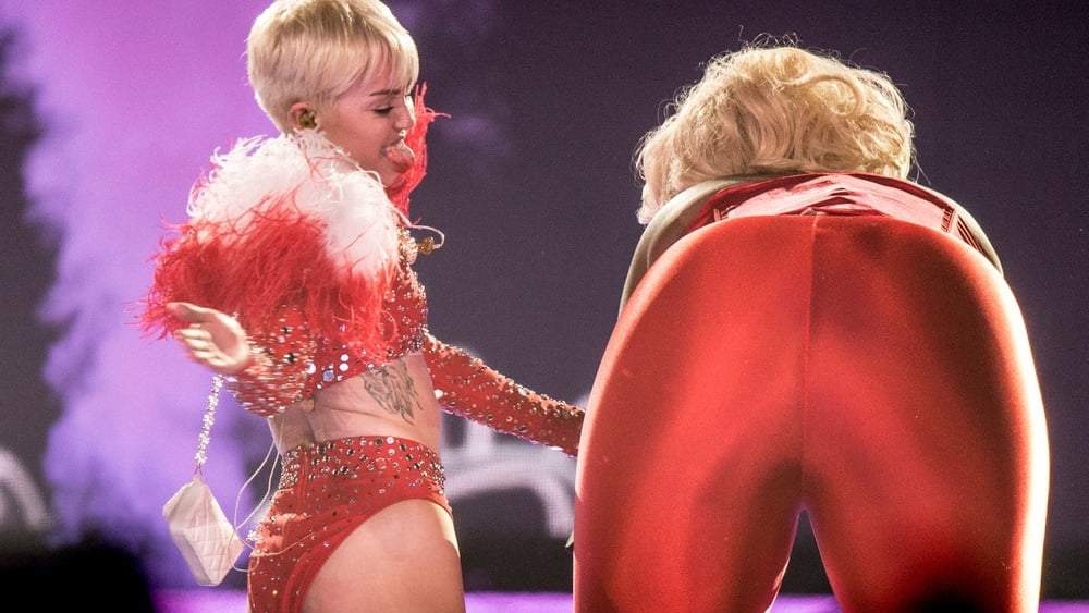 Azotar ese culo
 #104453423