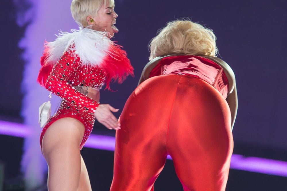 Azotar ese culo
 #104453432