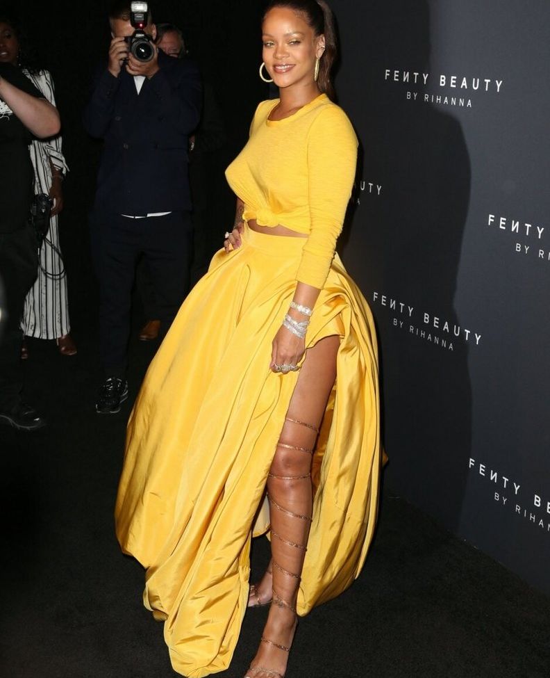 Rihanna desnuda #107835952