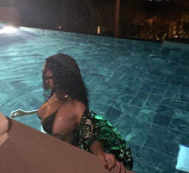 Rihanna desnuda #107835994