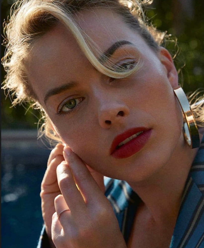 MARGOT ROBBIE #96974159