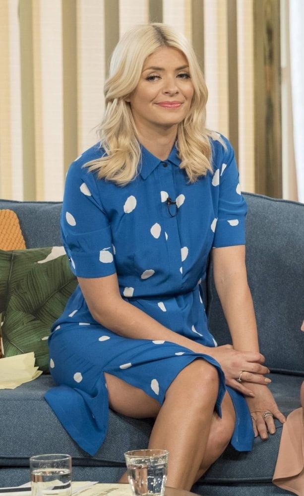 Holly willoughby
 #103335978