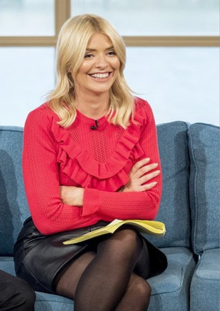 Holly willoughby
 #103336064