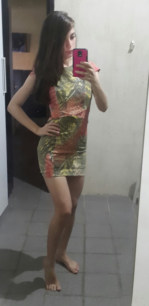 Amateur Brünette 132
 #104946365