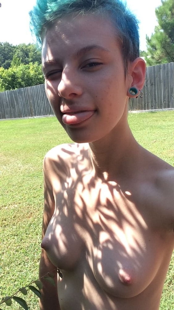 Madura 562
 #99858575