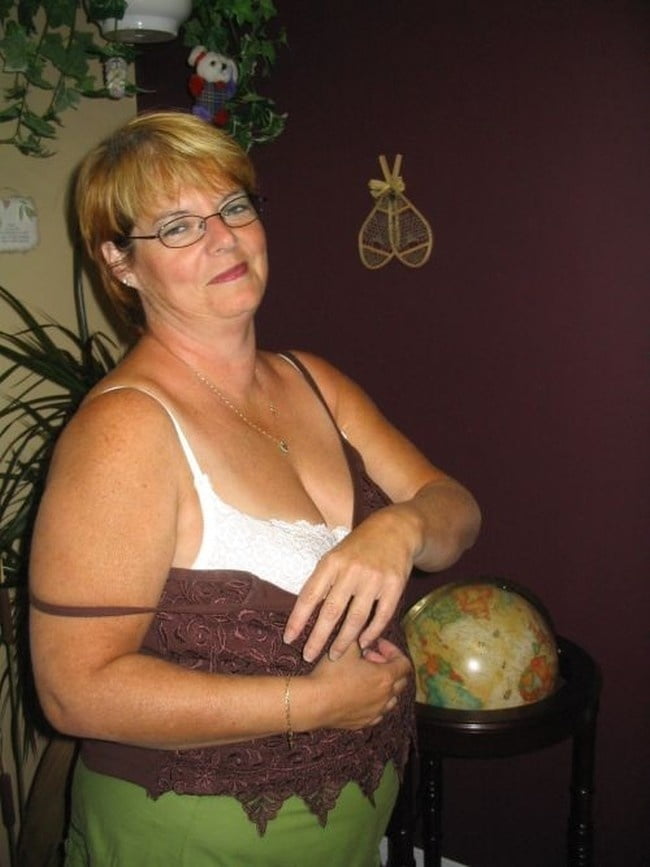 Husband exposes his Canadian BBW wife #98655514