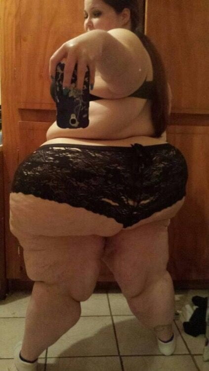 Mega Pear SSBBW Scarlett Unreal Ass Hips Belly Pawg Goddess #92849938