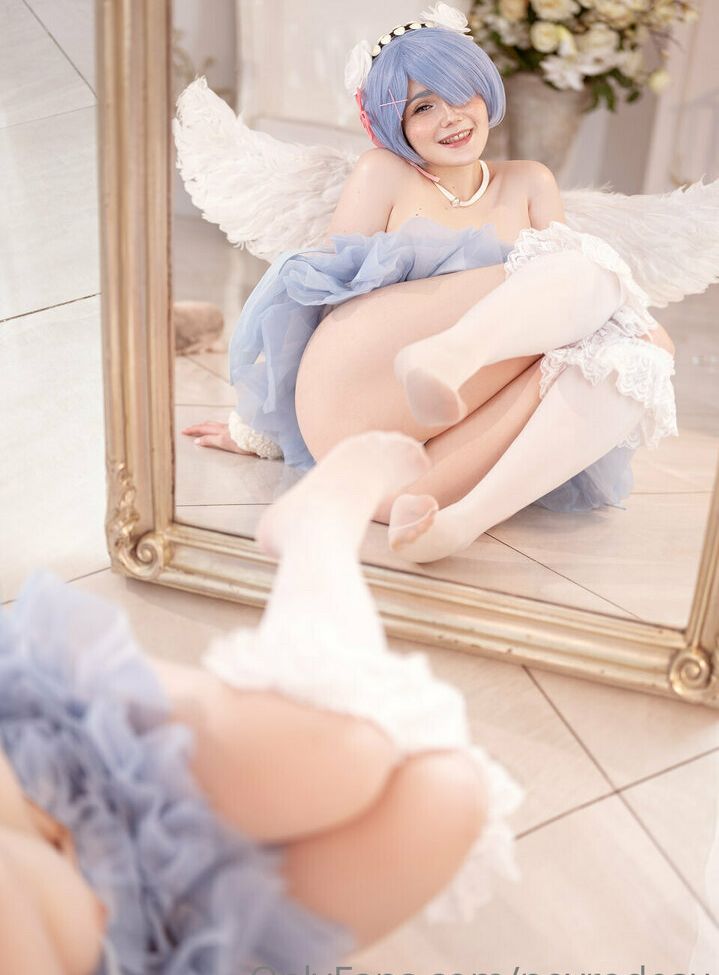 Neyrodesu desnuda #107620429