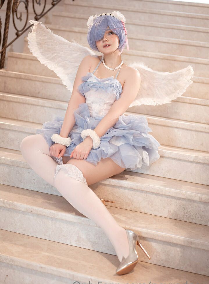 Neyrodesu desnuda #107620439