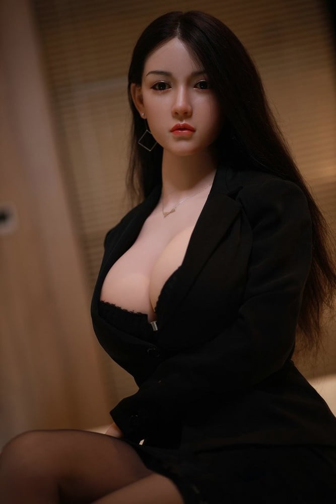 Luxuriöse sexy Sekretärin Puppe
 #91649913