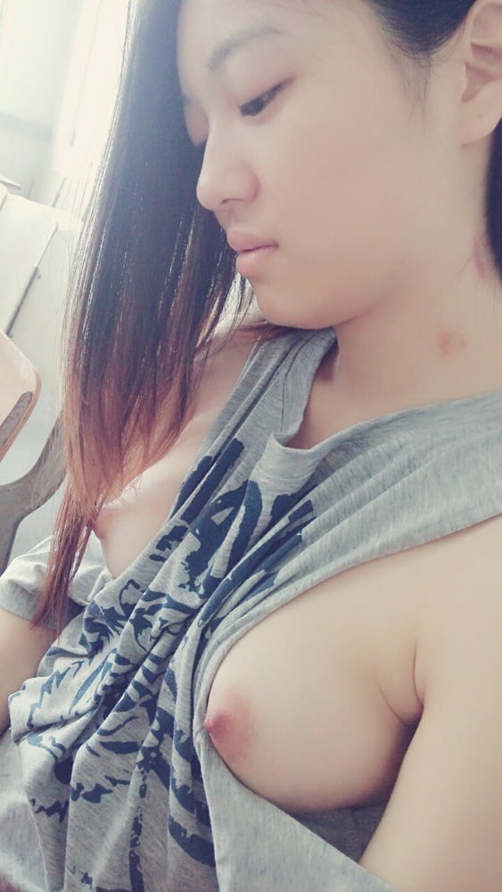 Chinese Amateur-207 #102445218