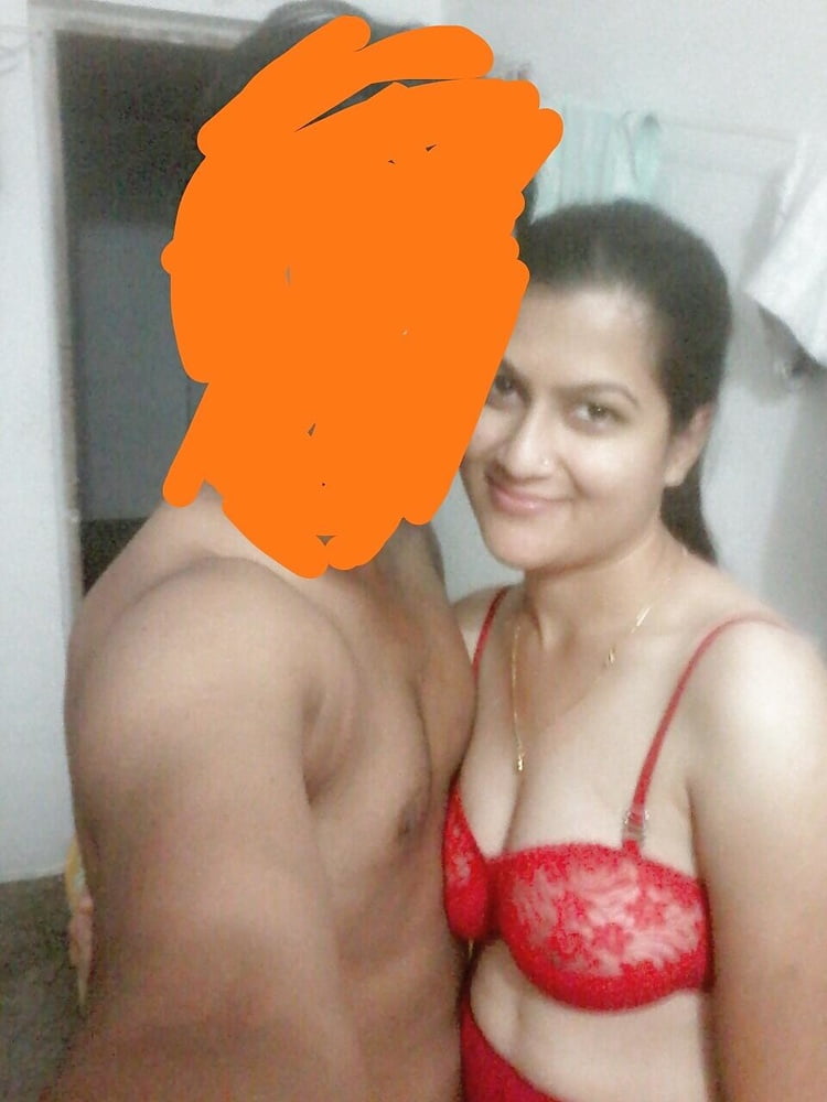 Indian cute wife seema showing her nude pic #95550041