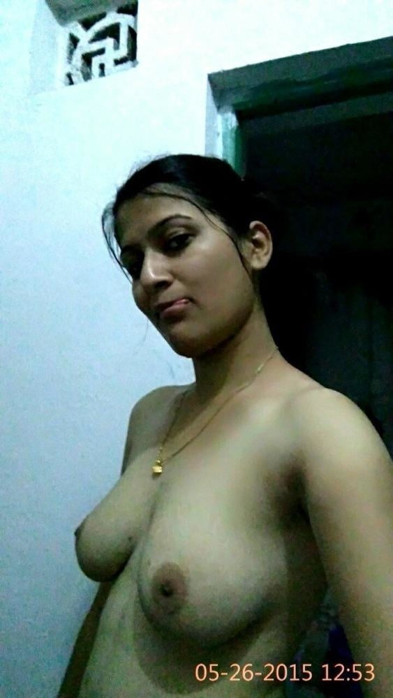 Indian cute wife seema showing her nude pic #95550074