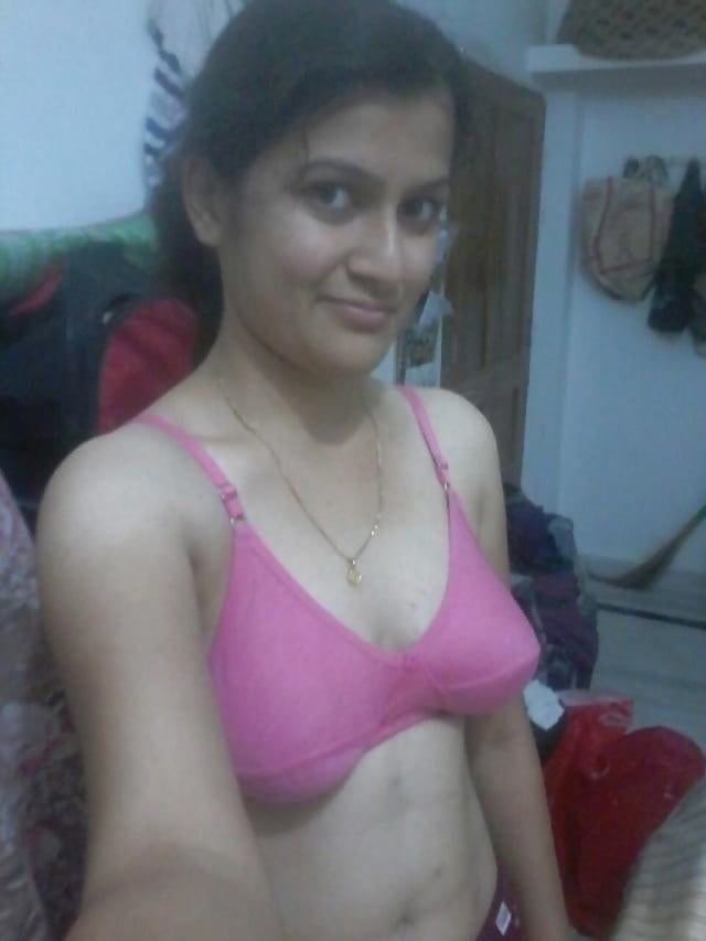 Indian cute wife seema showing her nude pic
 #95550117