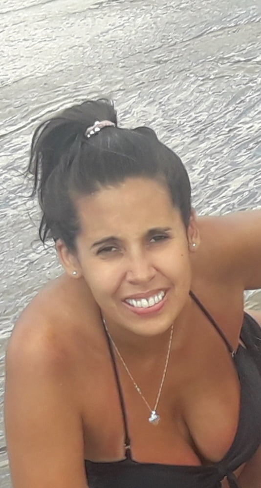 Jovencita tetas caidas de honduras manda fotos a su hermano
 #81821190