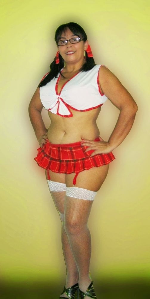 Latinas gekleidet wie Schlampen
 #87592346