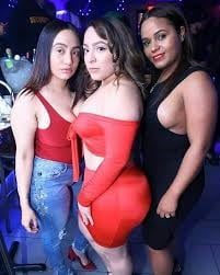 Latinas gekleidet wie Schlampen
 #87592440