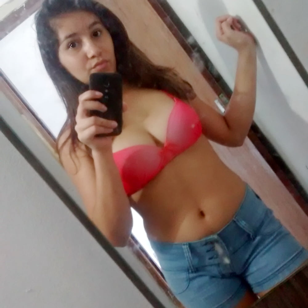 Belle chienne a defoncer
 #91707754